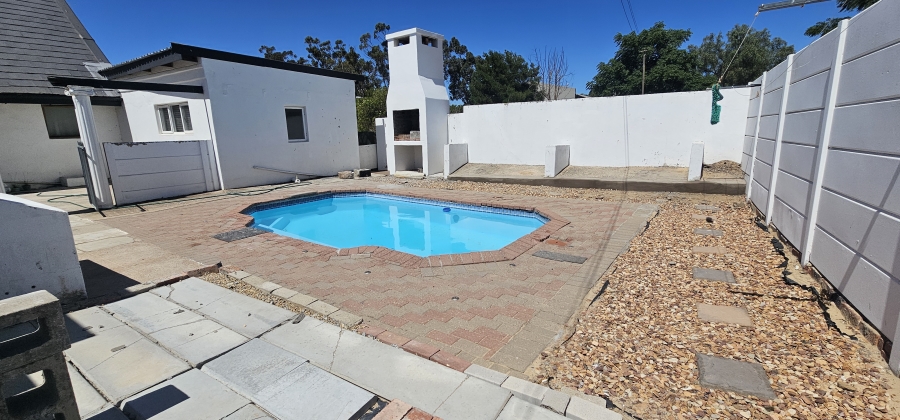 3 Bedroom Property for Sale in Hopefield Western Cape